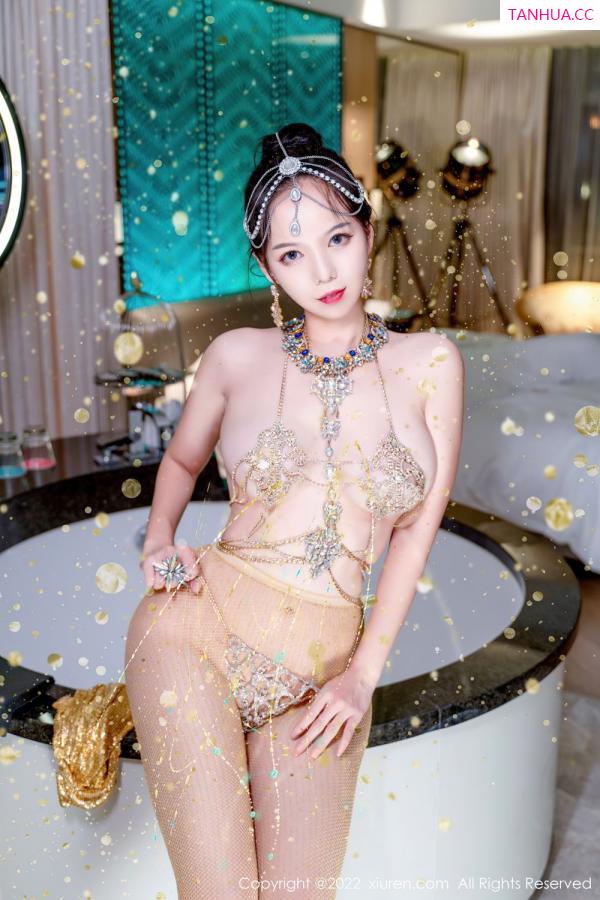大美媚京  [XiuRen]高清写真图 2022.09.08 No.5559 大美妞儿第52张图片